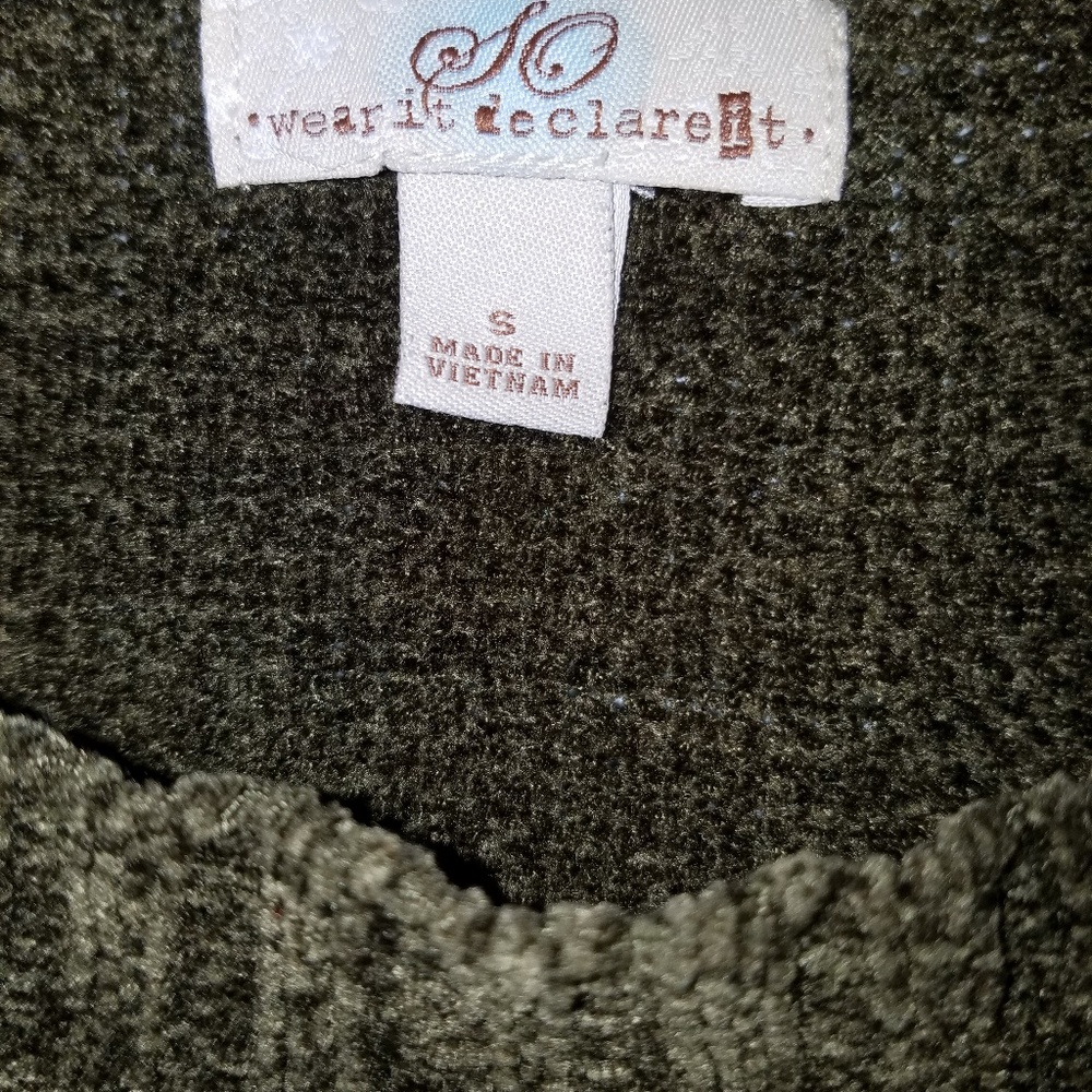 Sweater - Picture 2 of 2